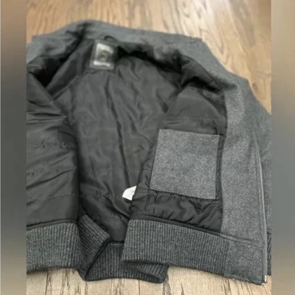 Gap Jacket - Picture 3 of 9